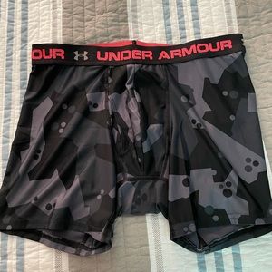 Under armor boxer briefs size L